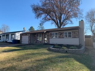 11940 Honey Hill Dr, Maryland Heights, MO 63043