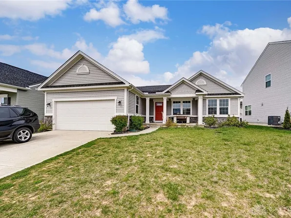 9379 Lakeside St, Tipp City, OH 45371