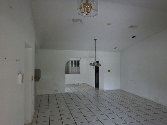 4th image of 17540 SW 93rd Pl