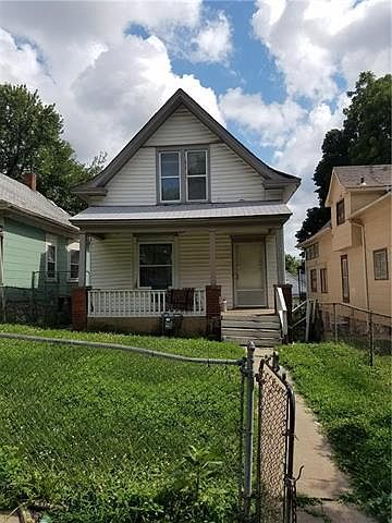 1st image of 3829 Roberts St