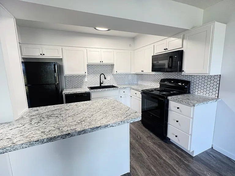 Indian Lookout Apartments — Photo 83