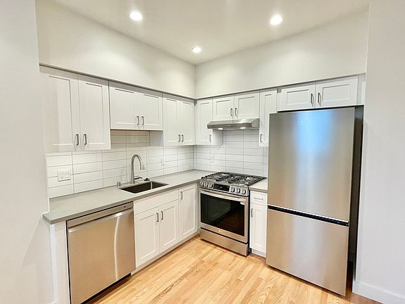 3rd image of 1 Mallorca Way APT 204
