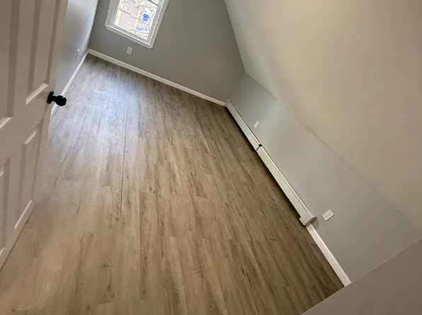 5 Mary St, Pawtucket, RI 02860