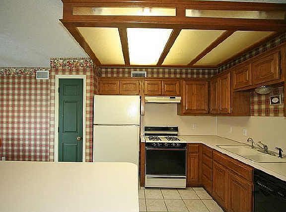 4th image of 4412 W Pittsburg St