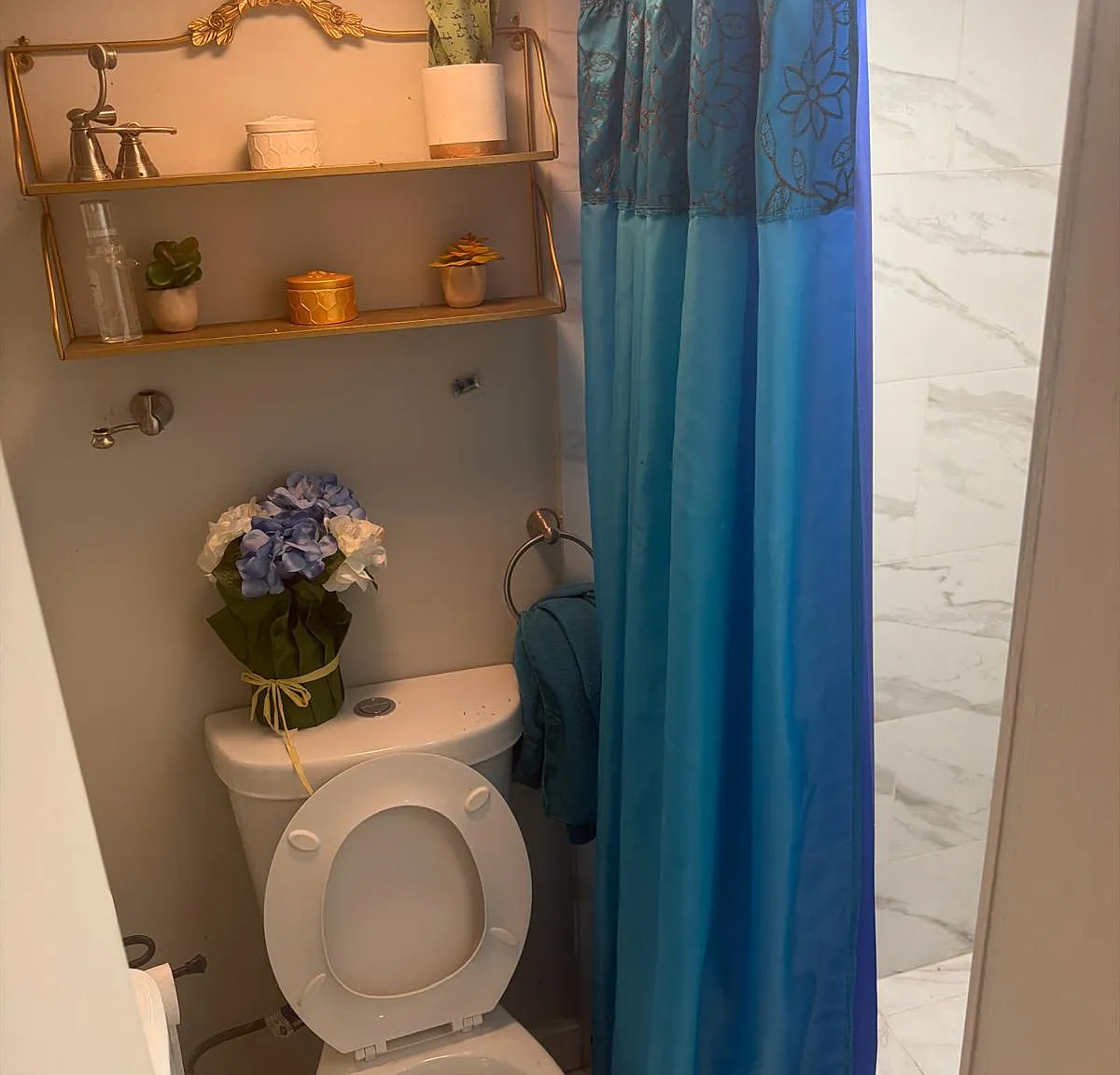 2 bed, 9999 sqft, $2,000 — Photo 1