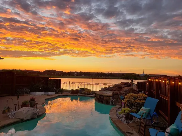 3709 Menard Dr, Carrollton, TX 75010