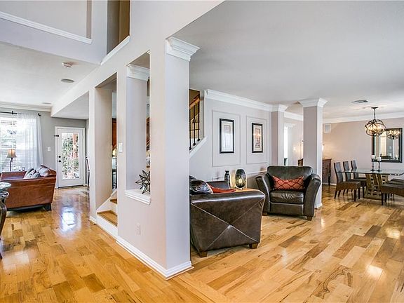 3rd image of 4312 Cedar Valley Dr