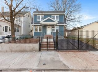 18 Cliff Hill Pl, Newark, NJ 07106