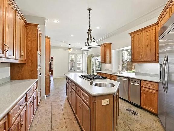 2nd image of 1530 Canyon Oaks Dr
