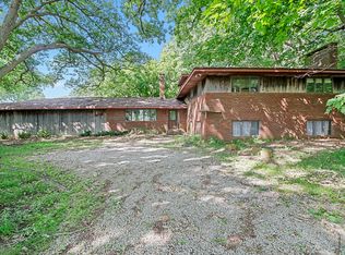 2609 Barracks Rd, Urbana, IL 61802