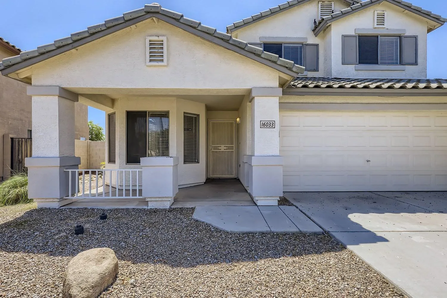 4 bed, 2.5 bath, 2038 sqft, $2,400 — Photo 3