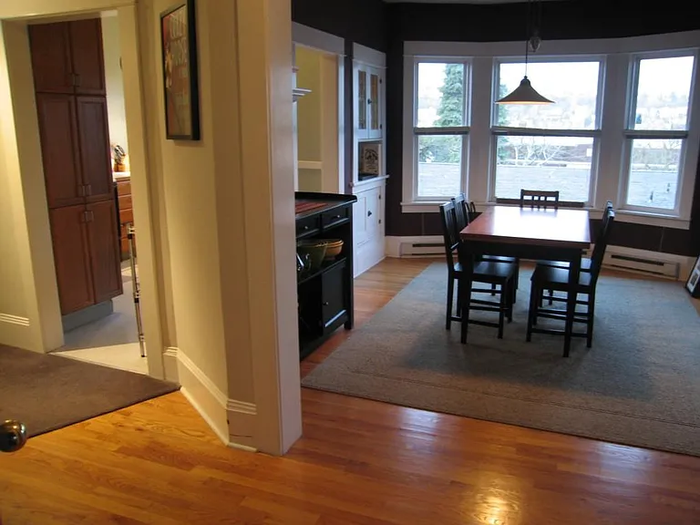 109 E Lynn St #A — Photo 11