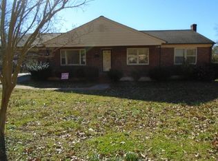 835 Halifax Rd, Danville, VA 24540