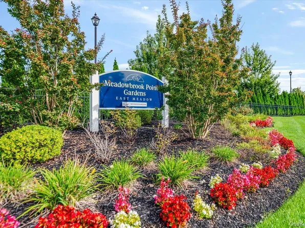 206 White Rose Lane #206, East Meadow, NY 11554