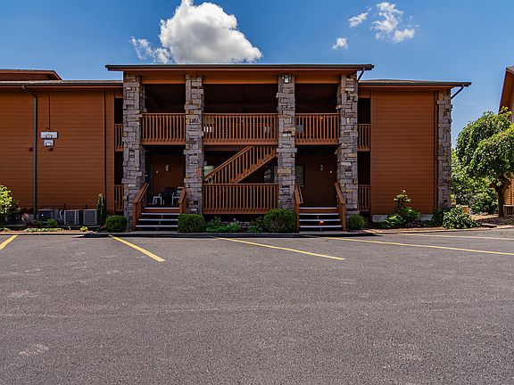 2nd image of 161 Avondale Dr APT 4