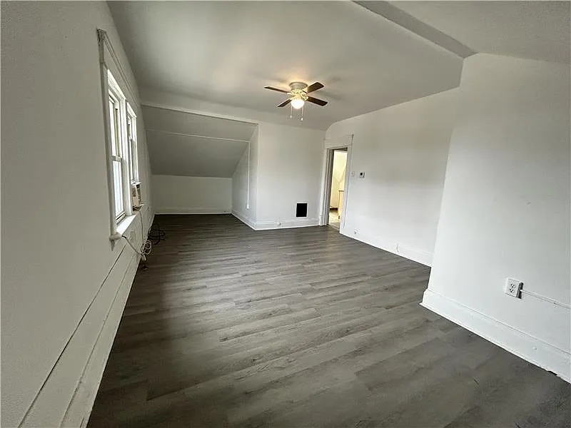 1 bed, $450 — Photo 2