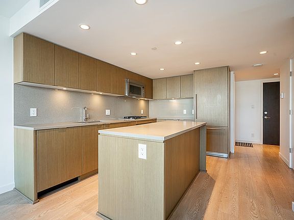 3rd image of 125 E 14th St #306