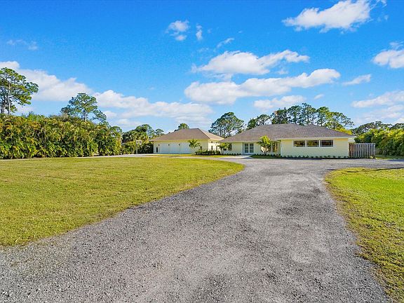 3rd image of 16140 Cornwall Drive E