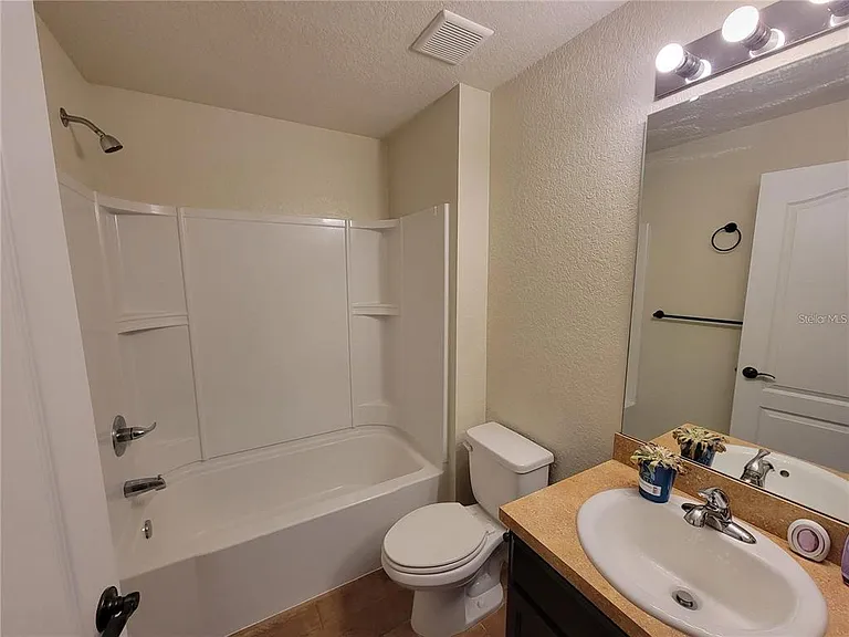 1364 Conch Key Ln — Photo 9