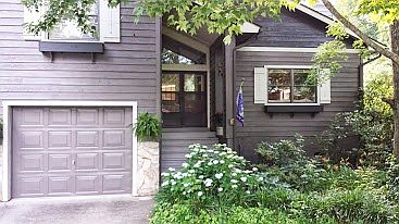 Right Front View