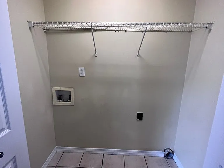 211 Johnson Ct — Photo 12