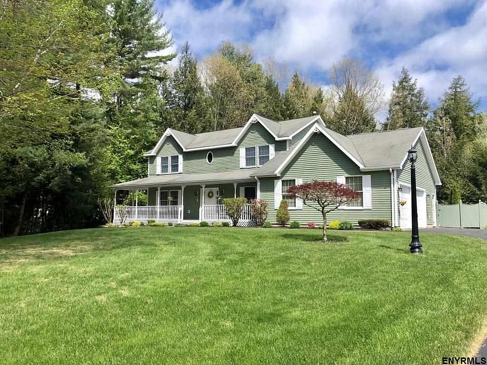 1st image of 30 Amethyst Dr
