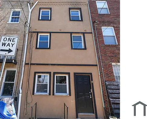 Studio, $1,300 — Photo 2