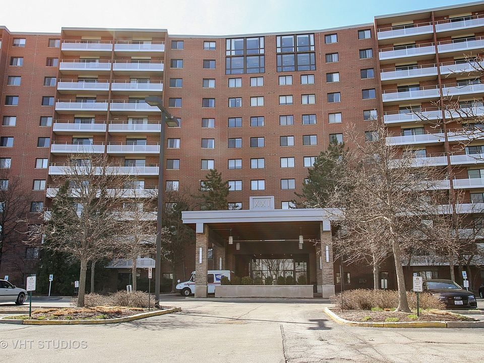 1st image of 21 Kristin Dr #22
