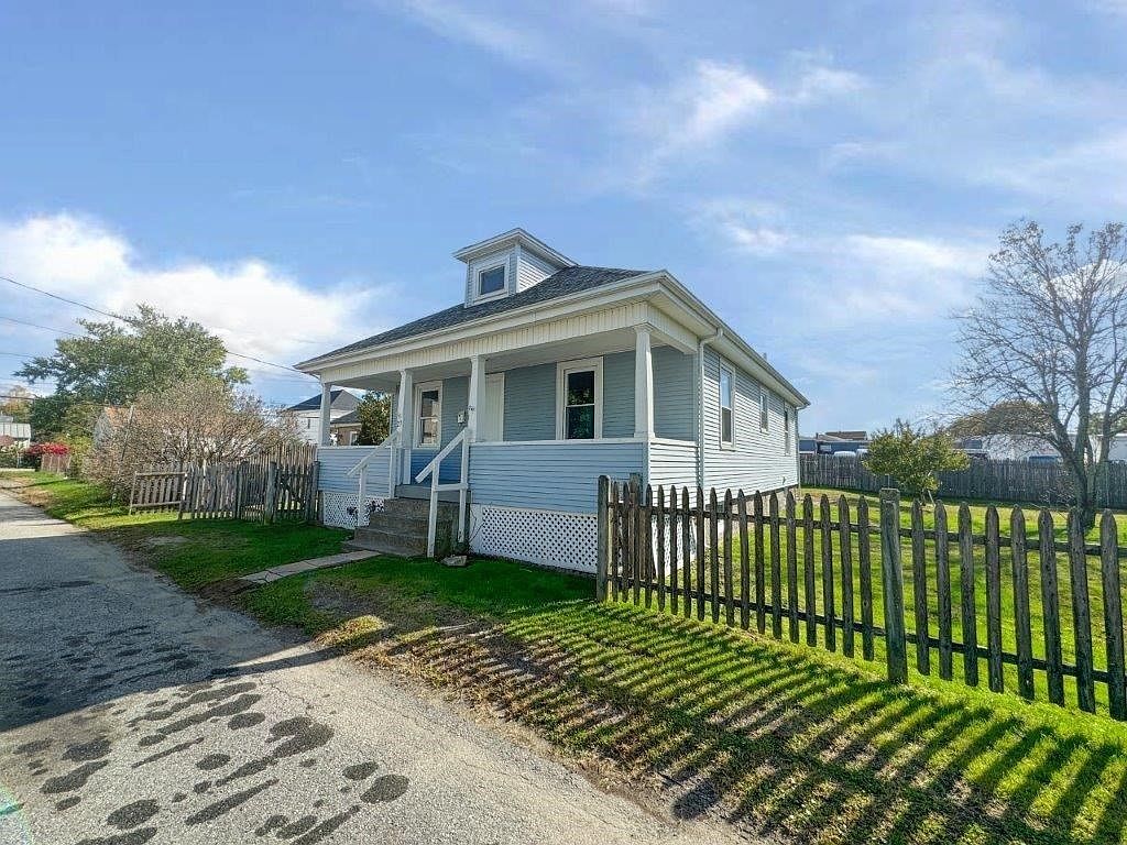 27 Balch St, Pawtucket, RI 02861 Zillow