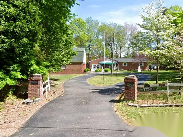 315 Burts Rd, Yorktown, VA 23692