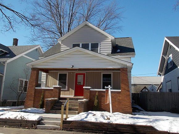 1st image of 1559 Quarry Ave NW