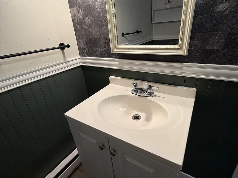 105 E Main St #2 — Photo 31
