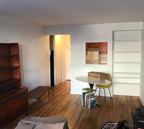 3rd image of 320 W 30th St APT 7F