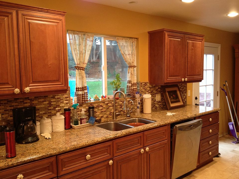 2nd image of 4168 Glenview Dr