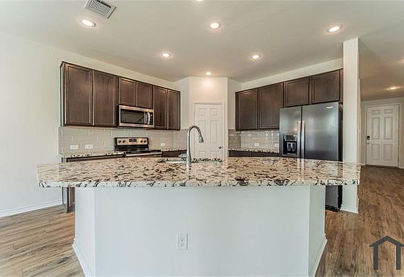5th image of 2708 Tobias Ln