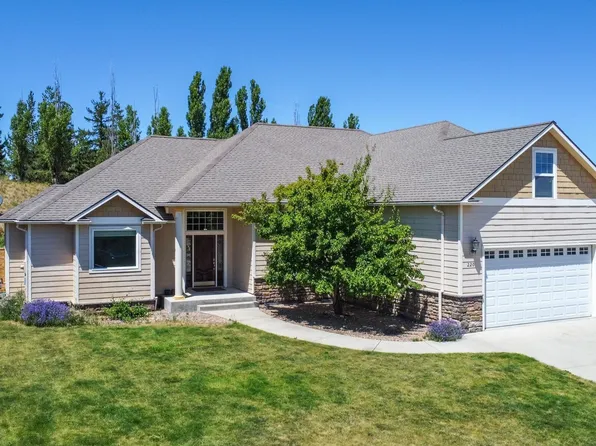 220 SW Prairie Ct, Pullman, WA 99163