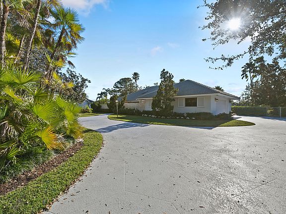 3rd image of 4384 Caryota Dr
