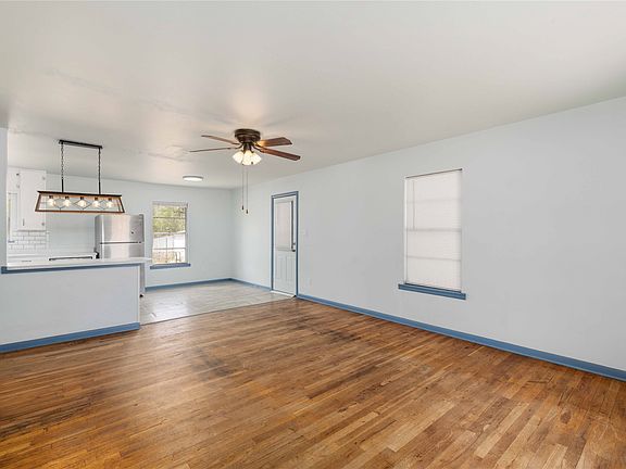 4th image of 408 S 4th St