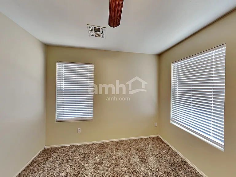 2256 E Hazeltine Way — Photo 14
