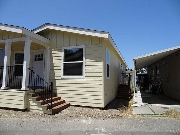 3rd image of 405 W Crystal Drive