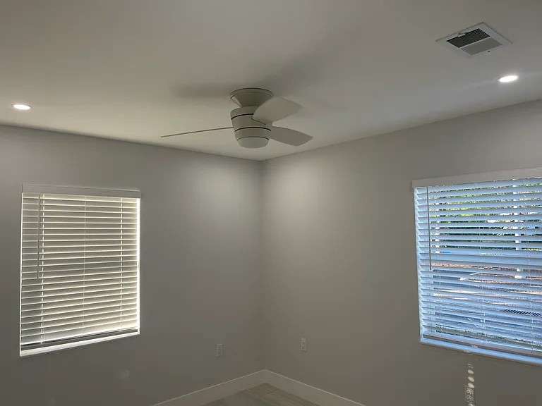 251 Royal Ct — Photo 12