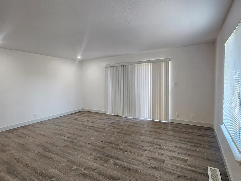 5994 Lake Crest Way #15 — Photo 13