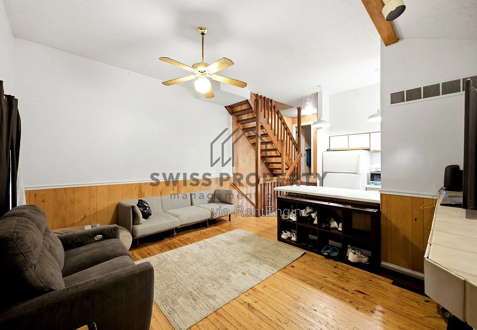 5 bed, 2.0 bath, 1120 sqft, $2,400 — Photo 3