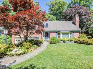 5817 Marbury Rd, Bethesda, MD 20817