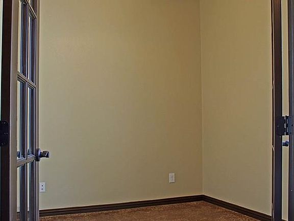 3rd image of 2055 Pirtle Dr