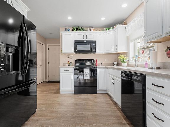 5th image of 25251 Brynnwood Dr