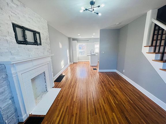 3rd image of 1293 Thornwood Pl #1293