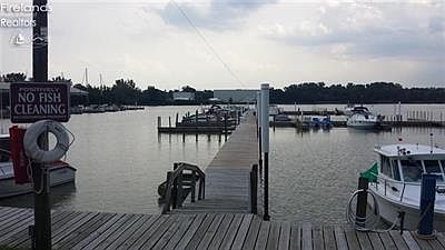 2nd image of 503 W Lakeshore Dr APT A2