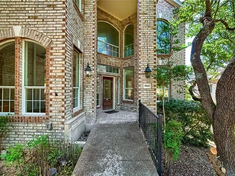 9909 Pickfair Dr — Photo 6