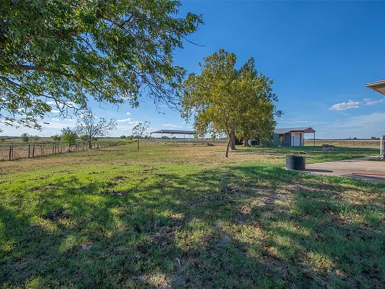 2300 County Road 302 — Photo 32